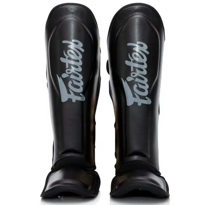 Fairtex x booster scheenbeschermer black