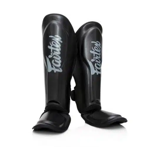 Fairtex x booster scheenbeschermer black
