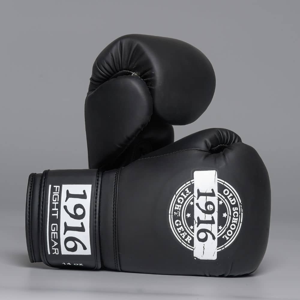 1916 Fight Gear Bokshandschoen Legend Pu Zwart/Wit