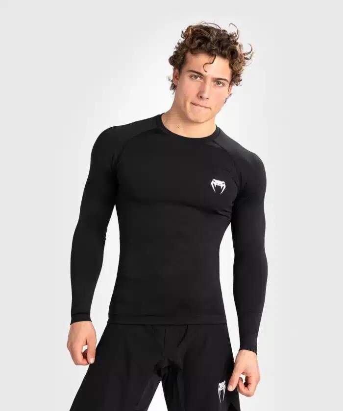 Venum contender rashguard long sleeve black/white