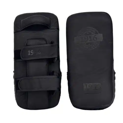 1916 fight gear classic training dura pads zwart