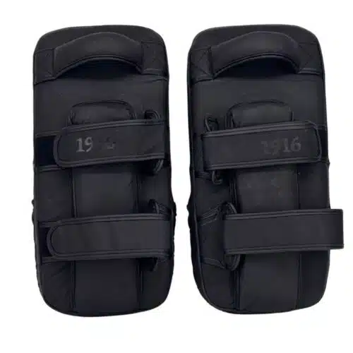 1916 fight gear classic training dura pads zwart