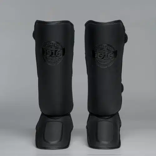 1916 Fight Gear Scheenbeschermers Legend Advanced Black