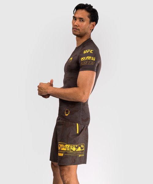 UFC Venum Performance Rashguard Korte Mouwen Dark Brown