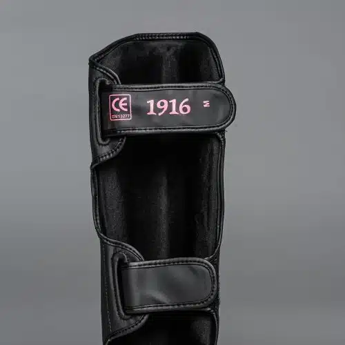 1916 Fight Gear Scheenbeschermer Legend Advanced Black/Pink