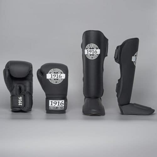 1916 Fight Gear Kickboks Set Legend Pu Special Black/White
