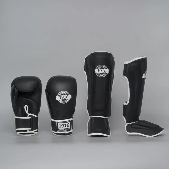 1916 Fight Gear Kickboks Set Legacy X Black/White